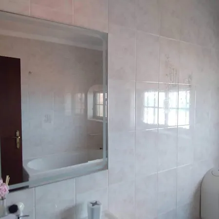 Lilly House - Agua De Madeiros - Paz E Natureza Dom wakacyjny *